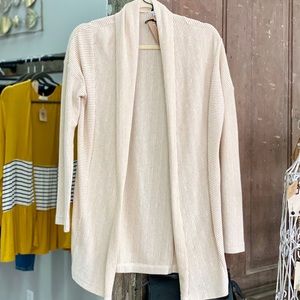 Z Supply ivory and tan long sleeve cardigan!